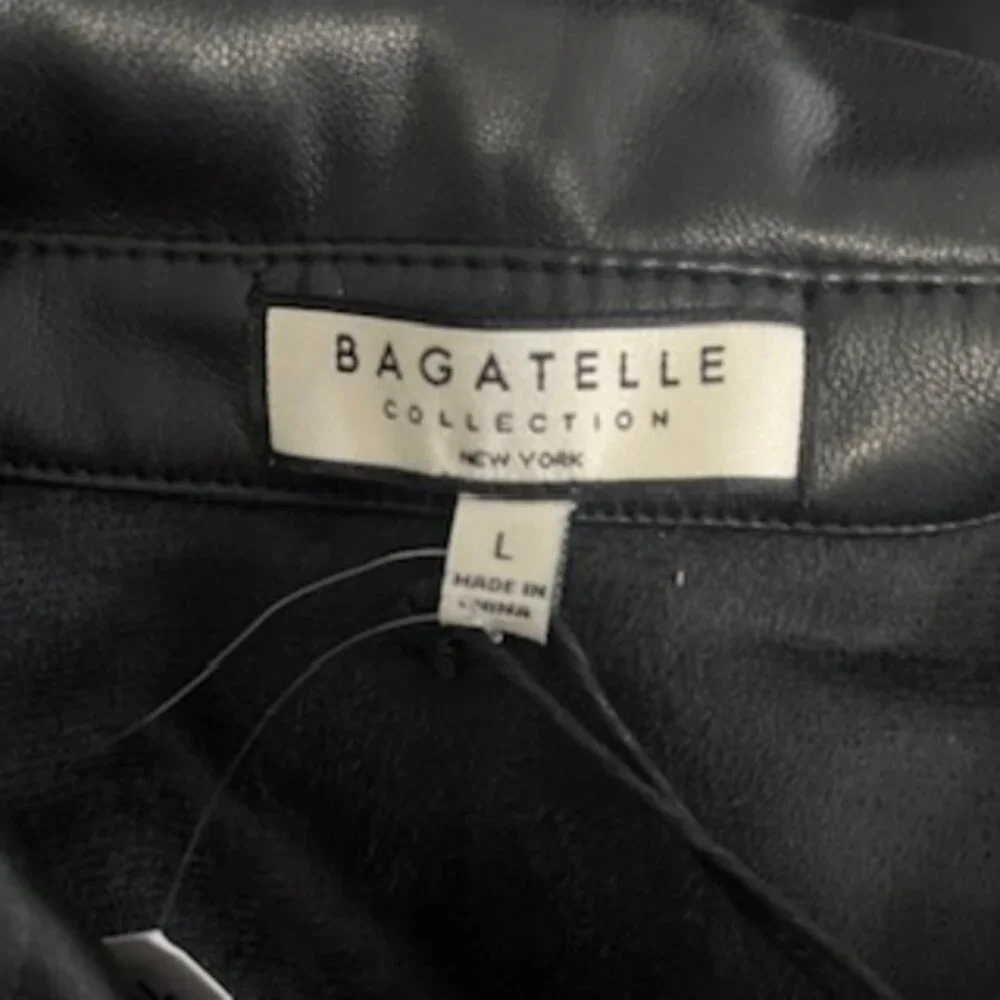 NEW Bagatelle Fitted Top Women’s Size Large Faux Leather‎ Puff Sleeves Button Up